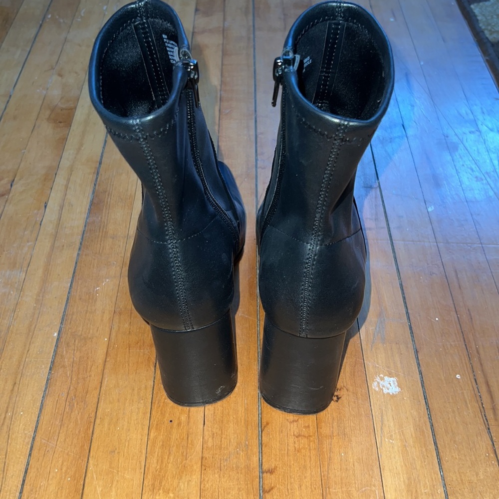 Express Boots - Picture 3 of 5